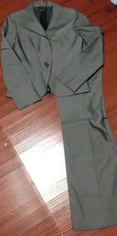 INDIVI♡シンプル　グレーパンツスーツ　S