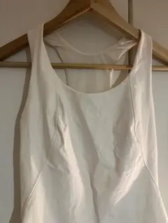 イージーヨガ　ホワイト ヨガタンクトップ