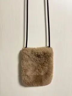 ベージュファーショルダーバッグ