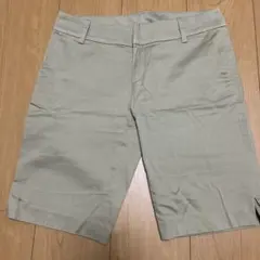UNIQLOライトベージュ ショートパンツ