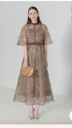 leja スパンコール花柄刺繍Aラインワンピース