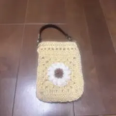 ひまわりモチーフのかぎ針編みポシェット