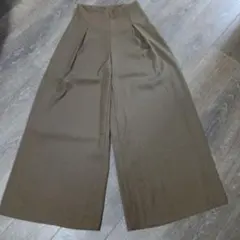 タック入り ワイドパンツ カーキ