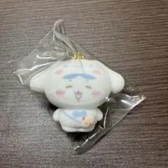 ちいかわサンリオ　シークレットフロッキーマスコットチャーム　ハチワレ　シナモン