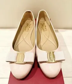 さんち様専用】Ferragamo パンプス 8 25cm ヴィラ リボン - メルカリ