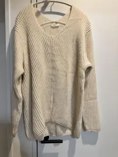 SLY アイボリー Vネック ニット 長袖　シンプル