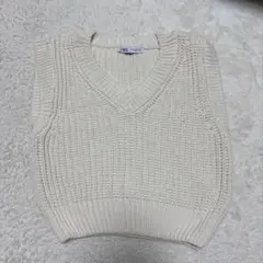 ZARA アイボリー Vネック ニットベスト