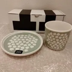 Marimekko　プケッティグリーン　ラテマグ プレートセット