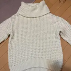 アイボリー タートルネックニット