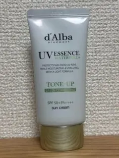 d'Alba UV Essence Waterfull 50ml グリーン