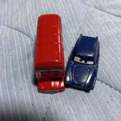 トミカ カーズ ミニカー 2台セットのサムネイル