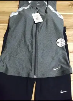 新品未使用！Nike フィットネス水着 めくれ防止　セパレート