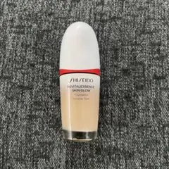 SHISEIDO エッセンス スキングロウ ファンデーション320
