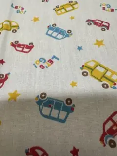 生地　ハギレ　車　約108×50cm