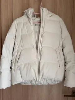 ホワイト ダウンジャケット フード付き