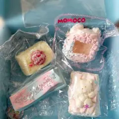 S*a様 MOMOCO 4個セット　スクイーズ　たまごっち　ケーキ　クマ　くま