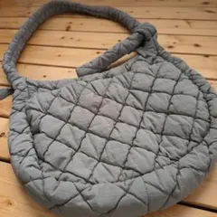 GU キルティング ショルダーバッグ