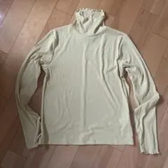 GU ニット　リブ　ハイネック　イエロー　黄色　インナー　長袖