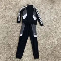 adidas ジャージセット 黒 グレー 150cm