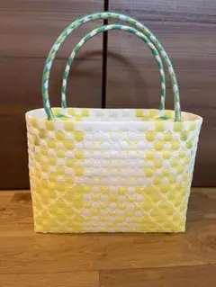 Item thumbnail for item 72e6e6f9-a8cf-4553-93d5-08c0769b79d6