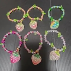 いちごキラキラブレスレット 6点