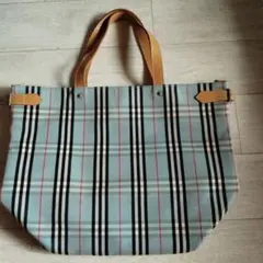 Burberryチェック柄 水色トートバッグ