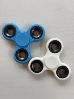 ハンドスピナー 2個セット 3枚羽 ホワイト ブルー