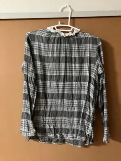 黒白チェック柄フリル襟長袖シャツ