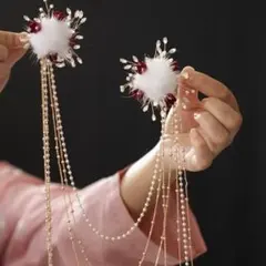 赤と白の花飾り 髪飾り 和風ヘアピン 赤×白 2点セット