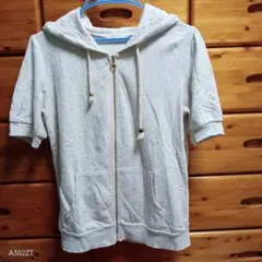 グレー Mサイズ パーカー半袖 ハートジッパー フード裏地レース