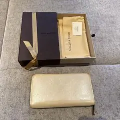 ルイヴィトン ジッピーウォレット ホワイト　ヴェルニ 長財布