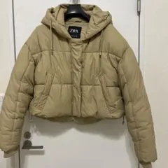 ZARA フード付きベージュショートダウンジャケット　Mサイズ
