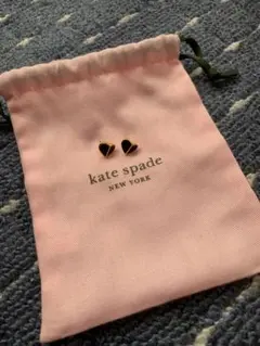 kate spade ハート型ピアス ゴールド