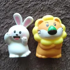 たべっ子どうぶつ、ウサギとライオンのフィギュアセット