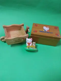 HELLO KITTY 木製小物入れ　2000年 2026年最新】キティ 木製 ボックスの人気アイテム - メルカリ