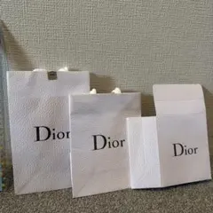 Dior ショップ袋 2枚と化粧箱のサムネイル