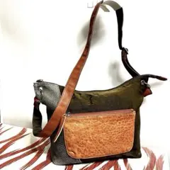 レザー ナイロン キャンバス 3種のバランスの良い ショルダーバッグ 斜め掛け