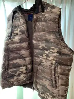迷彩柄ダウンベスト フード付き 4L