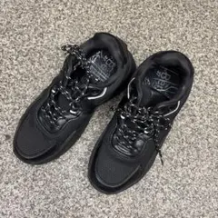 Bershka 厚底ブラックスニーカー 37 24cmのサムネイル