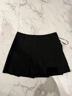 UNIQLO 黒 プリーツスカート