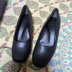 黒のパンプス