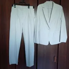 コムサイズム　ライトグレー パンツスーツ上下