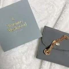 ヴィヴィアンウエストウッド　ピンクゴールドブレスレット