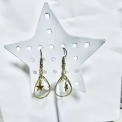 ゆらゆら星×月ピアス大人可愛い ハンドメイド