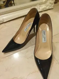 ジミーチュウ　エナメルパンプス