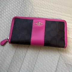 COACH 黒/ピンク ストライプ長財布