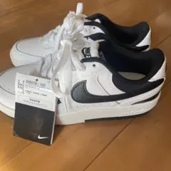 お値下げ☆新品タグ付き！Nike ホワイト/ブラック スニーカー