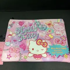 ハローキティ　フラットポーチ