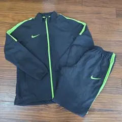 ナイキ　上下　セット　スポーツウェア　トラックスーツ