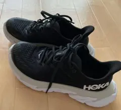 ホカ HOKA CLIFTON EDGE 24.0cm ブラック × ホワイトのサムネイル